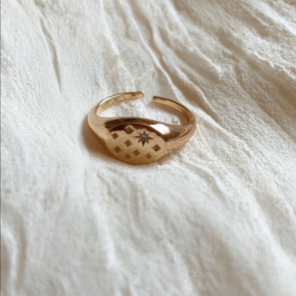 tramps+thieves Jewelry - Etoile Signet Ring